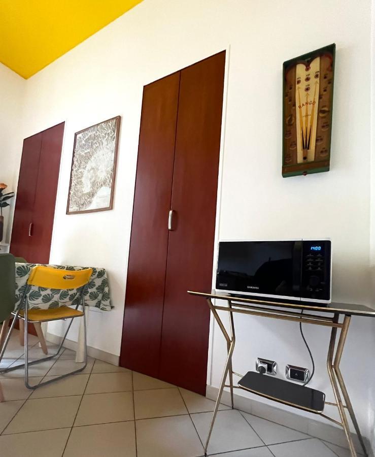 Appartamento Su Cortile Magico Turin Bagian luar foto