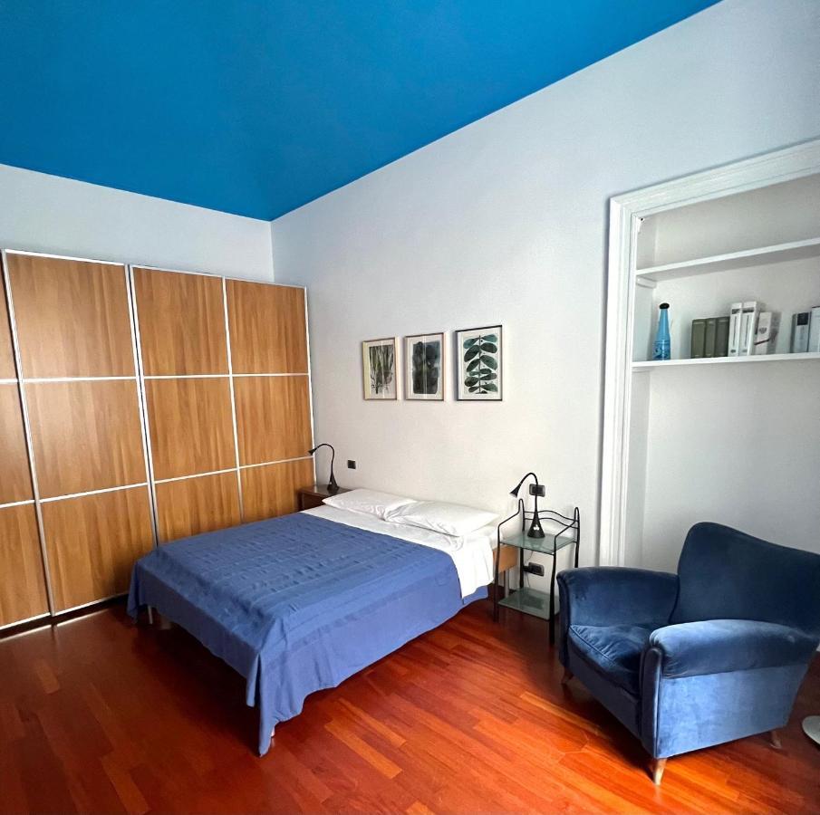 Appartamento Su Cortile Magico Turin Bagian luar foto